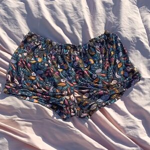 Floral Patterned Shorts XL Joy Spun